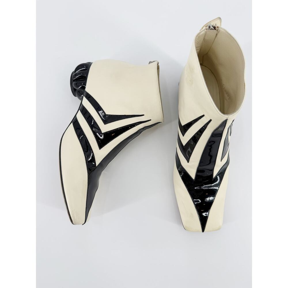 Chanel Ankle Boots Black Ivory Patent Leather Square Toe Heritage 37 2012 Runway - Picture 2 of 11